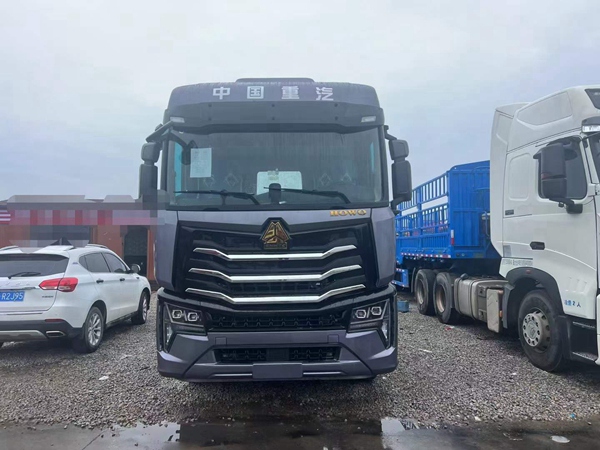 乐鱼豪沃MAX牵引车